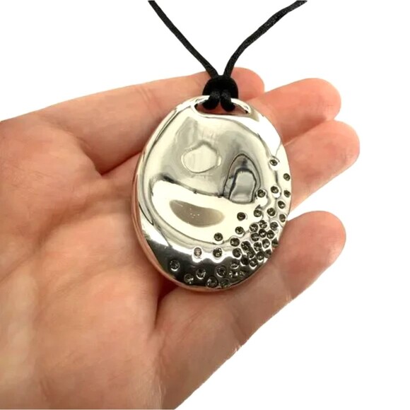 J. Jill Sculpted Oval Pendant Necklace Silver Cluster Rhinestones Adjustable NWT - Picture 4 of 11